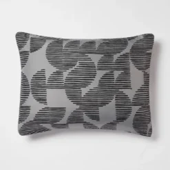 5pc King Geo Reversible Decorative Comforter Set With Throw Black/Gray - Room Essentials™ -Bedding Discount Store GUEST 12ae2f60 843c 4f9c af39 d4a54c795ed2