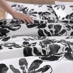 City Scene Soho Floral Duvet Set Black 20 City Scene Soho Floral Duvet Set Black -Bedding Discount Store GUEST 362c0599 6d29 45d1 b5a7 d07b2d531c19