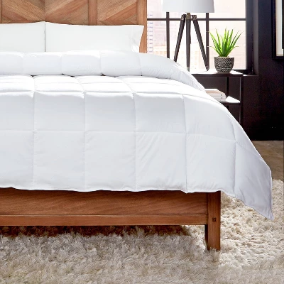 Hotel Laundry Twin Medium Warmth All Season Down Alternative Comforter: Hypoallergenic, Machine Washable, Woven Polyester Insert 2 Hotel Laundry Twin Medium Warmth All Season Down Alternative Comforter: Hypoallergenic, Machine Washable, Woven Polyester Insert - Image 2