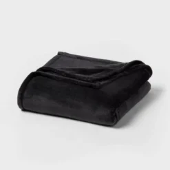 Recycled Polyester Throw Blanket - Room Essentials™ 8 Recycled Polyester Throw Blanket - Room Essentials™ -Bedding Discount Store GUEST 5c00f41d 4188 44f0 8f68 d5b2c4f63e9b