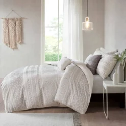 Emerson Clip Jacquard Duvet Cover Set 21 Emerson Clip Jacquard Duvet Cover Set -Bedding Discount Store GUEST 63b9beec 7b0d 4b58 afee 53e08524ca4b