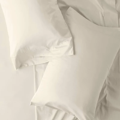 300 Thread Count Temperature Regulating Solid Pillowcase Set - Casaluna™ 2 300 Thread Count Temperature Regulating Solid Pillowcase Set - Casaluna™ - Image 2
