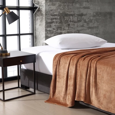 Kenneth Cole Reaction Plush Fleece Blanket (Solid-Ginger Orange)-King 5 Kenneth Cole Reaction Plush Fleece Blanket (Solid-Ginger Orange)-King - Image 5