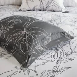 Lorine Reversible Complete Bedding With Cotton Sheets Set 24 Lorine Reversible Complete Bedding With Cotton Sheets Set -Bedding Discount Store GUEST ba8b855d 62c6 4023 937d 188a3ed7abea