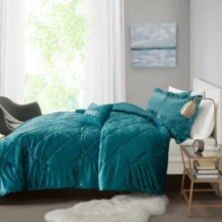 Intelligent Design Alyssa Velvet Duvet Cover Set -Bedding Discount Store GUEST c7ade716 c3c3 4b05 b6af 9562b5e31428