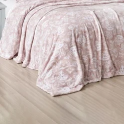 Plazatex Rozetta 3 Pcs Machine Washable Blanket Full/Queen Pink & White -Bedding Discount Store GUEST dfb0afc3 4973 4b96 beda 687fa8fb96dd