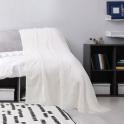 PiccoCasa New Luxury Leaves Fulls Fleece Warm Large Sofa Throw Blankets -Bedding Discount Store GUEST e1198f2d 3f9d 4e60 ad5e ad9cc7c7094b